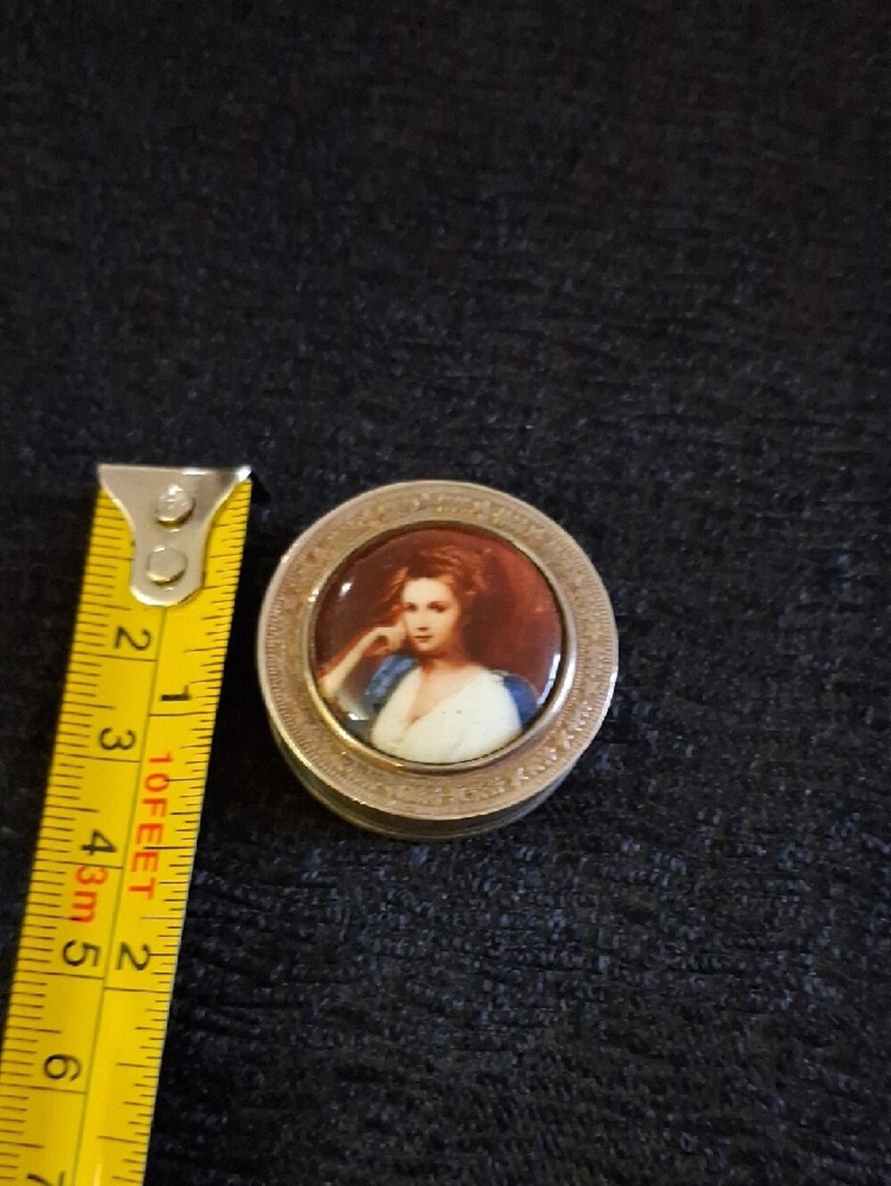 Antique Vintage Round Sterling Silver  Trinket Snuff Pill  Box with Portrait Lid - Picture 6 of 7